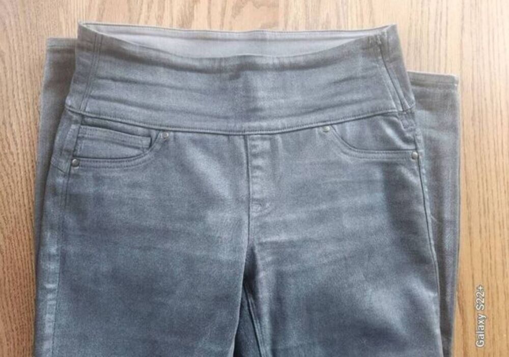 P17 Spanx by Sara Blakely gun metal gray smooth pull on skinny leggings